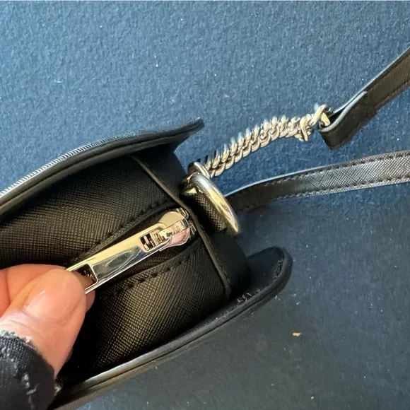 JACK O LANTERN purse! Adjustable, lined, zipper closure and oh so CUTE🖤🎃🖤 - Picture 7 of 9